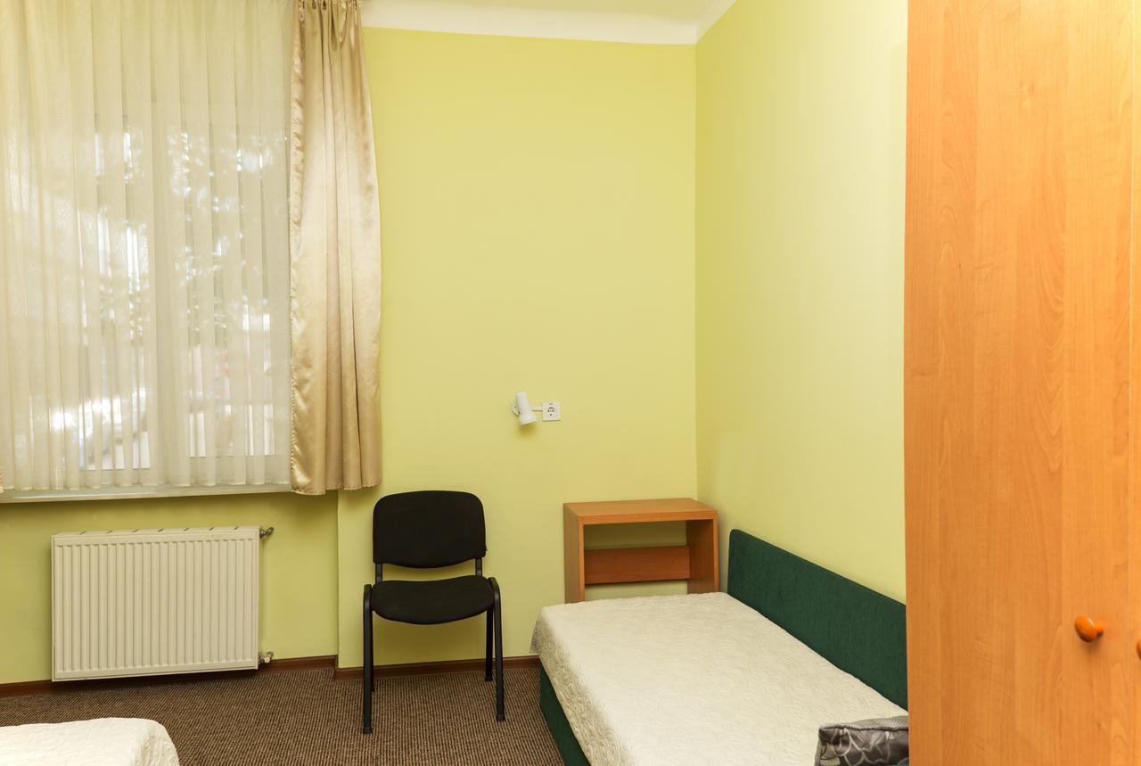 Hotel 18 Lviv Extérieur photo