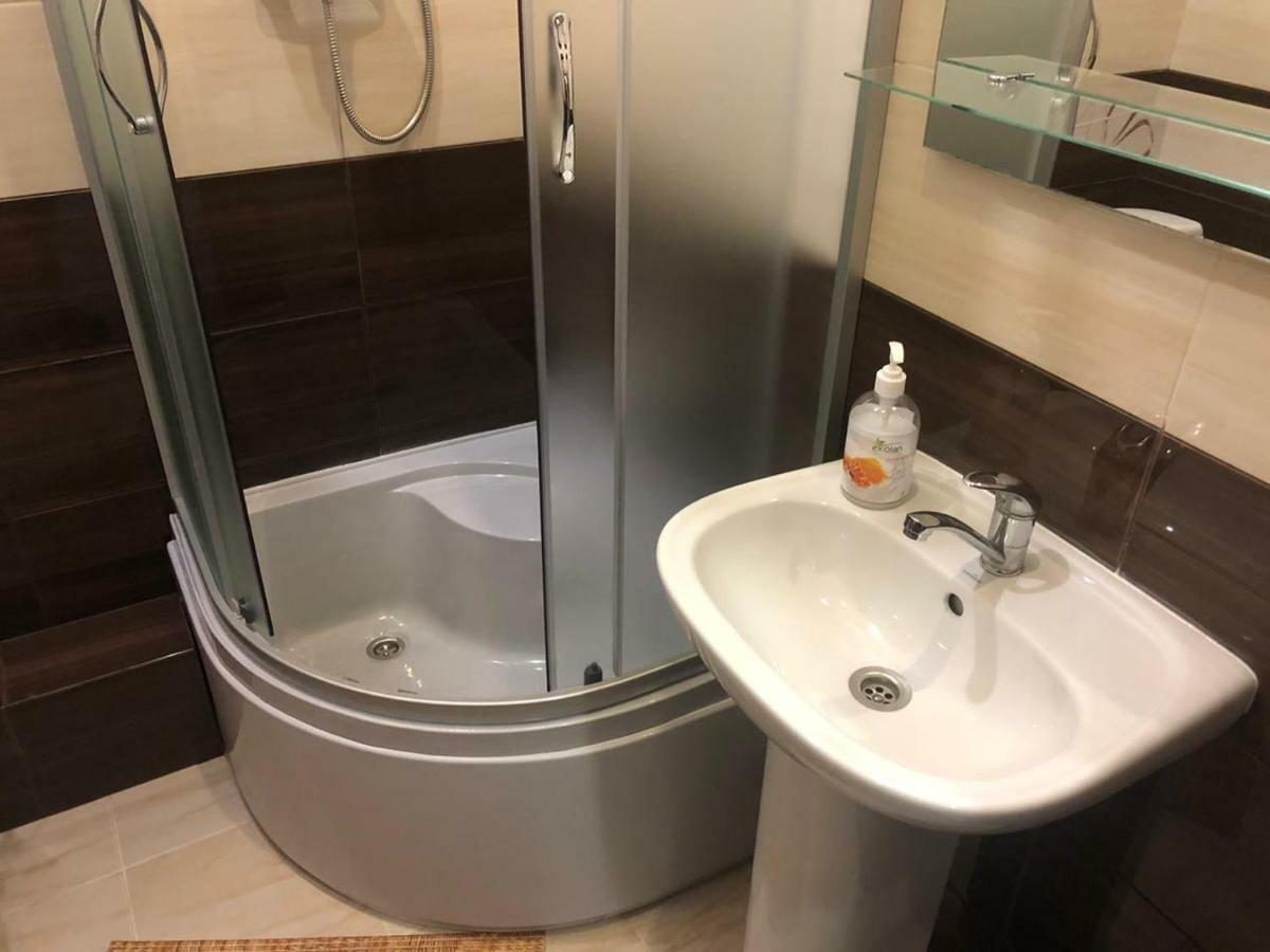 Hotel 18 Lviv Extérieur photo